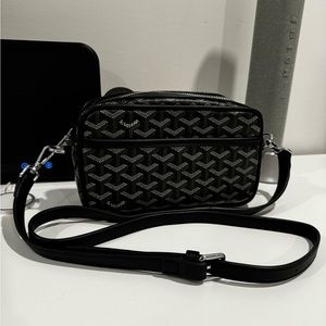 Crossbody bag